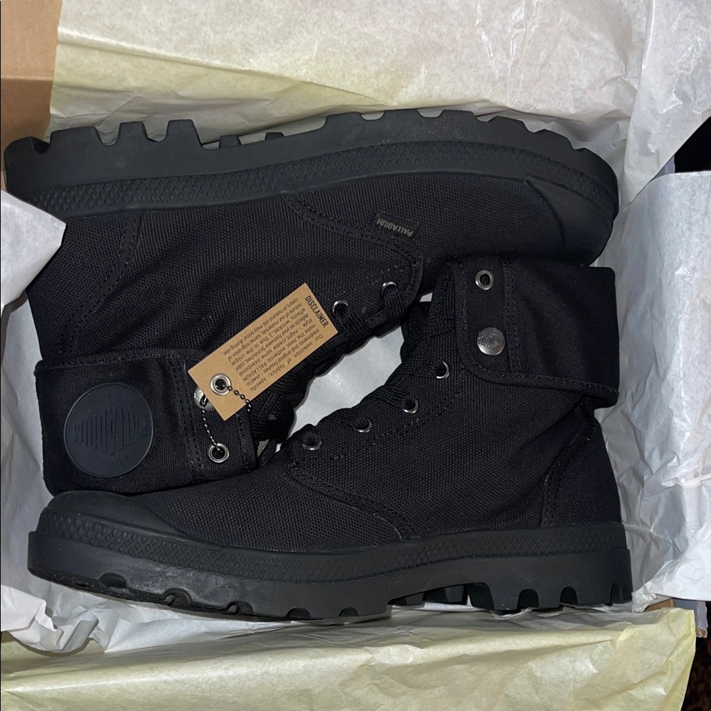 Palladium Men’s Baggy Canvas Black/Black
10 M - Picture 3 of 9